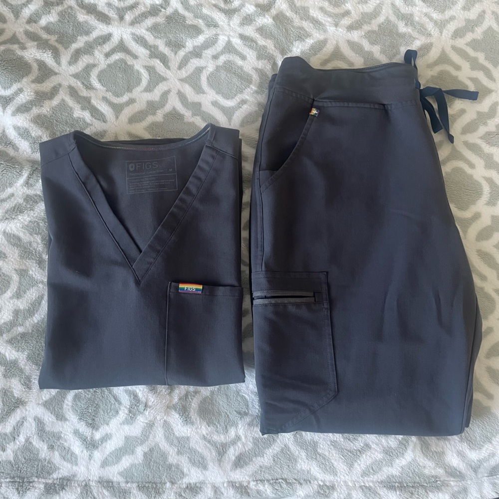 Figs scrubs set